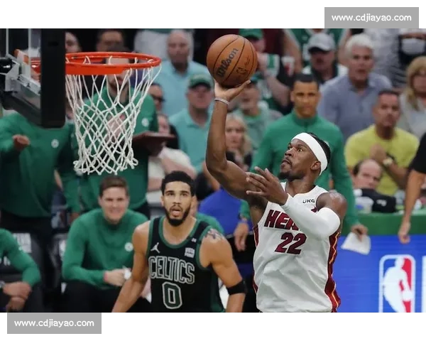 热火对决凯尔特人经典集锦回顾攻防拉满高潮不断巨星对飙季后赛氛围炸裂